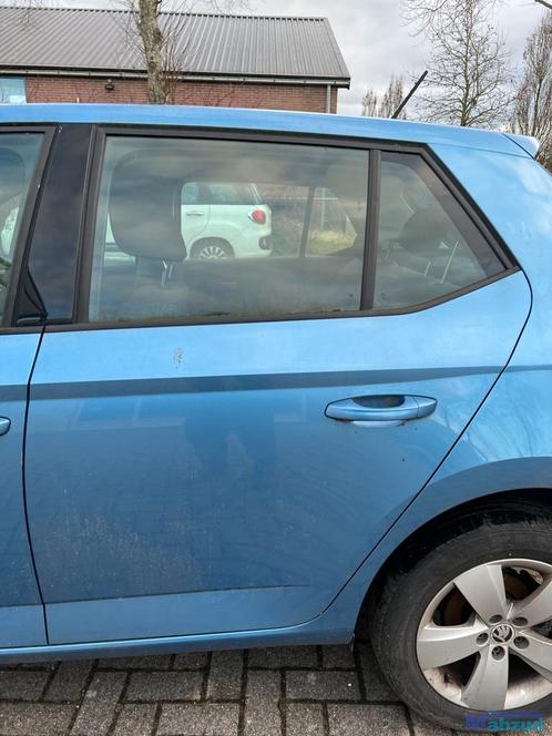 SKODA FABIA 3 BLAUW LQ5X links achter deur 2014-2021, Auto-onderdelen, Carrosserie, Deur, Skoda, Gebruikt