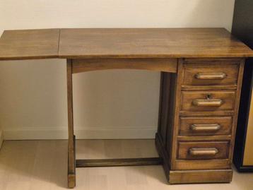 Vintage kleine bureau met uitklapblad beschikbaar voor biedingen