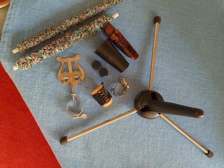 Klarinet accesoires, Muziek en Instrumenten, Blaasinstrumenten | Klarinetten, Gebruikt, Bes-klarinet, Overige materialen, Ophalen of Verzenden