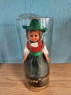 Souvenir popje meisje uit Tirol in zeer goede staat., Ophalen of Verzenden, Zo goed als nieuw