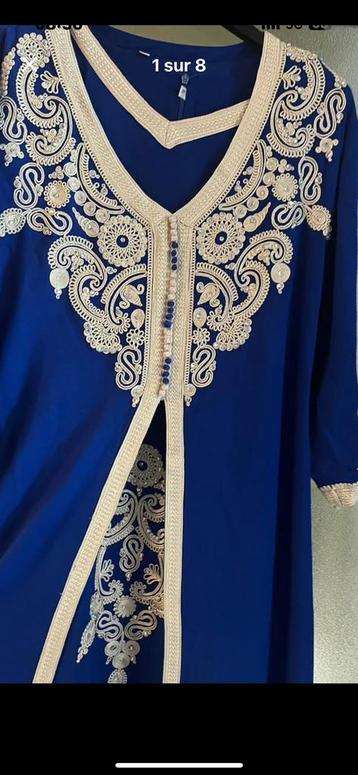 Robe marocaine /Algérienne tradition brodée - Manches  3/4 beschikbaar voor biedingen