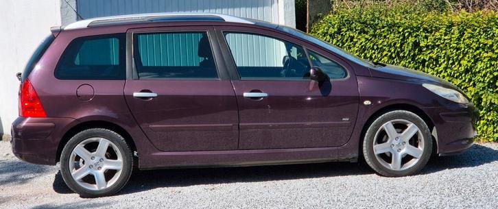Peugeot 307sw 16hdi 7places 230mkm pano cuir clima 1200€, Autos, Peugeot, Particulier, Toit panoramique, Diesel, Euro 4, Break