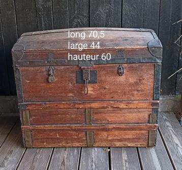 Ancien coffre en bois 
Long 70,5
Large 44
Hauteur 60, Antiquités & Art, Enlèvement