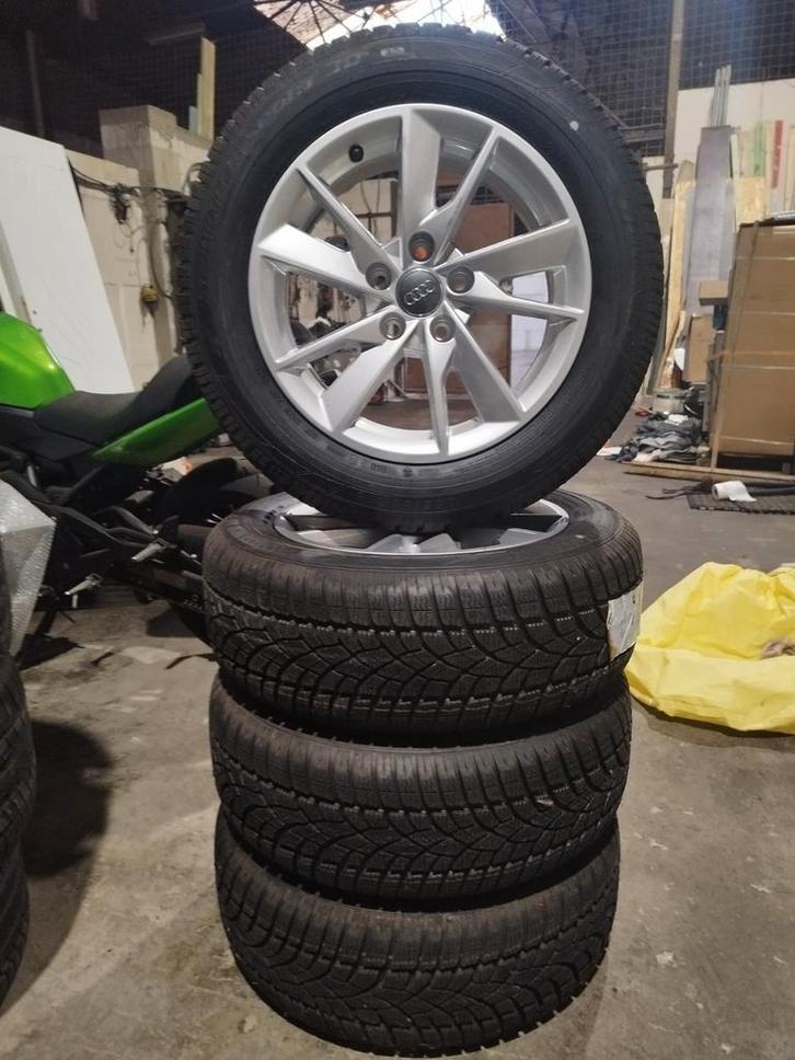 Jantes alu Audi A4 avec pneus Hiver  – État comme neuf !, Auto diversen, Wieldoppen, Ophalen