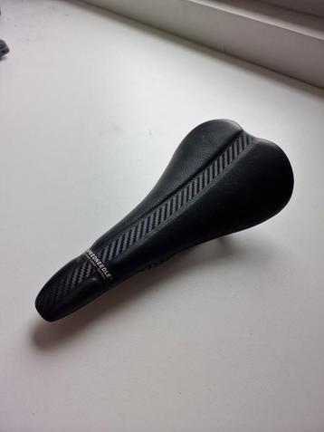 Tune speedneedle 20Twenty leer carbon zadel beschikbaar voor biedingen