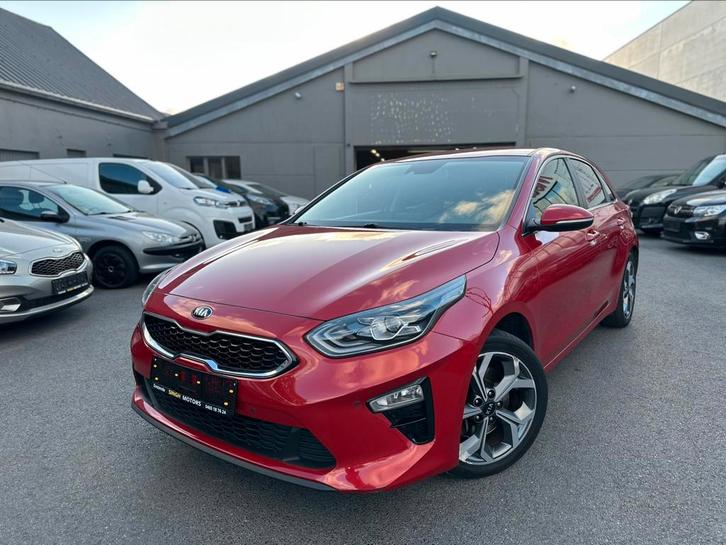 Kia Ceed 1.4i | Gps | Camera | Carplay | Cruise | GARANTIE |, Auto's, Kia, Bedrijf, Te koop, (Pro) Cee d, Achteruitrijcamera, Airbags