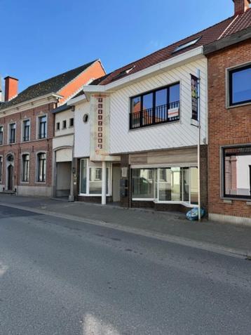 Te koop handelszaak met woonst en tuin in centrum Vrasene beschikbaar voor biedingen