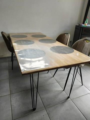 Industriële Eettafel - Eetkamertafel perfecte staat. beschikbaar voor biedingen