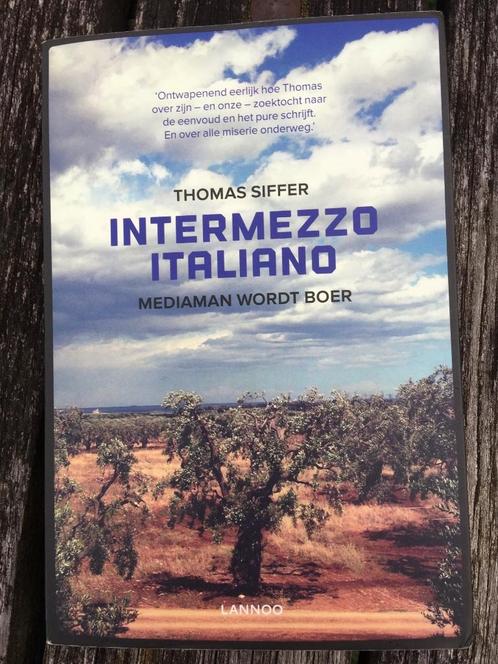 Boek “Italiaans Intermezzo” van Thomas Siffer/Lannoo, Boeken, Overige Boeken, Zo goed als nieuw, Ophalen of Verzenden