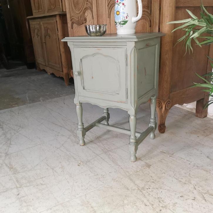 Armoire d'appoint ancienne en chêne brocante L 45 P 38 H 67, Antiquités & Art, Curiosités & Brocante, Enlèvement