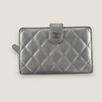 Chanel portemonnee zilver authentiek, Handtassen en Accessoires, Portemonnees, Overige merken, Gebruikt, Overige kleuren, Ophalen of Verzenden