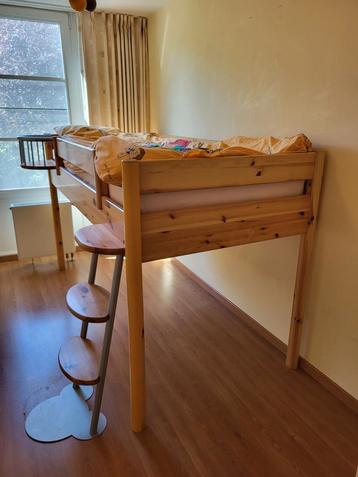 Lit superposé pour enfant avec marches et sommier à lattes S, Enlèvement, Comme neuf, Lit mezzanine