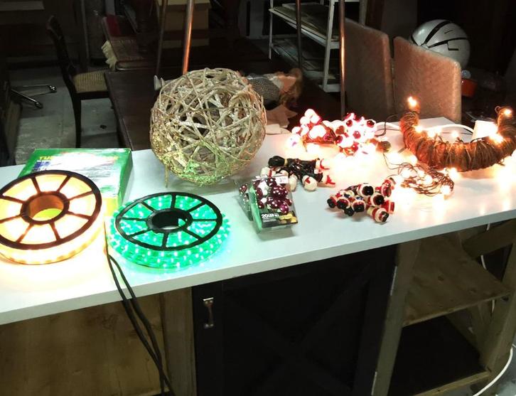 mooi lot kerst verlichting binnen & buiten, Diversen, Kerst, Gebruikt, Ophalen of Verzenden