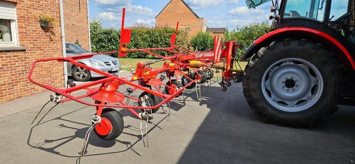 hooischudder met zes rotoren, Zakelijke goederen, Landbouw | Werktuigen, Veehouderij, Weidebouw, Ophalen