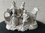 Statue de calèche vintage en porcelaine bisquitée., Enlèvement ou Envoi
