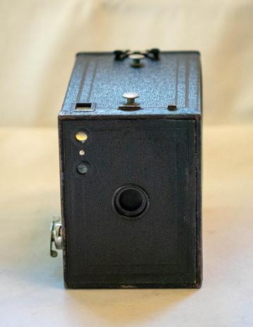 Kodak Brownie N2 met lederen tas beschikbaar voor biedingen