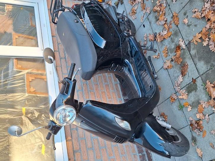 Scooter A klasse 50cc start en rijd papieren en sleutel, Fietsen en Brommers, Brommers | Tomos, Zo goed als nieuw, Ophalen of Verzenden