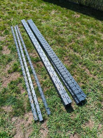 Te koop: PVC montagerails voor vloerverwarming beschikbaar voor biedingen
