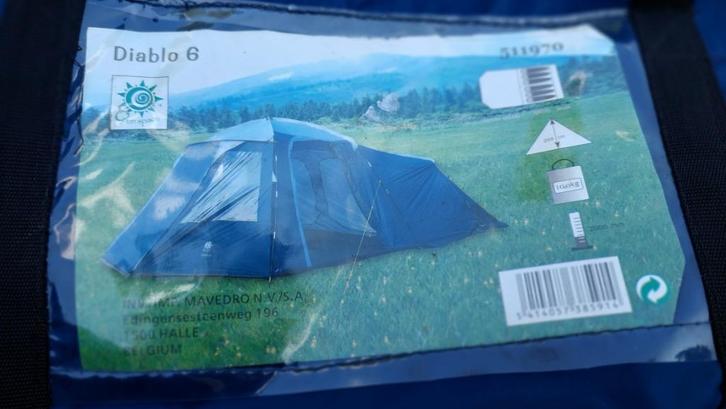 6 personen tent, Caravans en Kamperen, Tenten, tot en met 6, Gebruikt, Ophalen