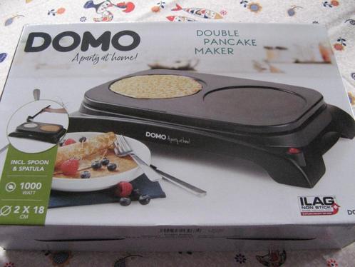 double pancake maker Domo DO8715P. Vermogen: 1000 W., Huis en Inrichting, Keuken | Potten en Pannen, Zo goed als nieuw, Koekenpan of Braadpan