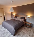 Bed met nieuwe matras, Huis en Inrichting, Slaapkamer | Bedden, Ophalen, Tweepersoons, 140 cm, Zo goed als nieuw
