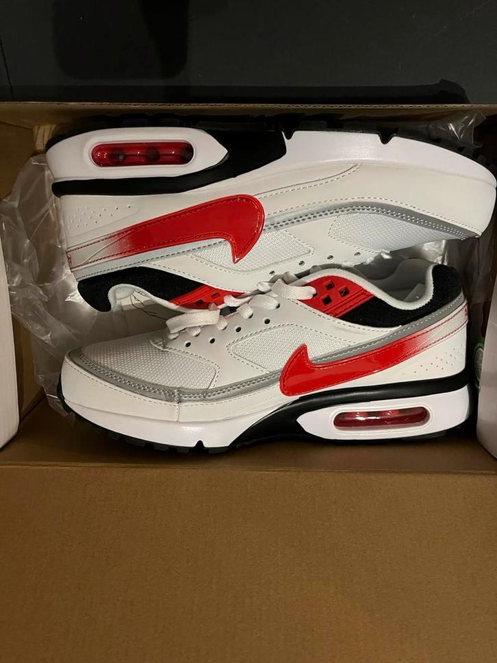 NIKE Air Max BW OG Sport Red ! Staat NIEUW, Kleding | Heren, Schoenen, Nieuw, Sneakers, Overige kleuren, Ophalen