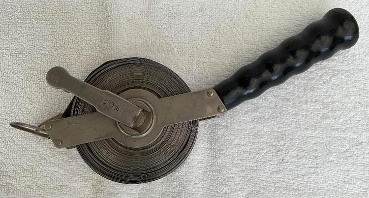20m stalen meetband, niet verroest of geknikt., Doe-het-zelf en Bouw, Meetapparatuur, Gebruikt, Afstand, Ophalen