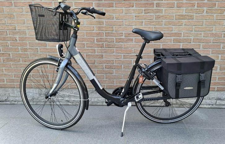 Damesfiets, Fietsen en Brommers, Fietsen | Dames | Damesfietsen, Zo goed als nieuw, Overige merken, Versnellingen, Ophalen