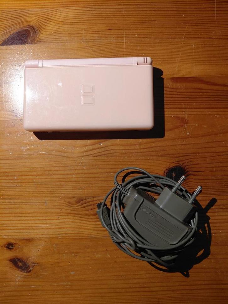 Nintendo Ds lite rose, Games en Spelcomputers, Spelcomputers | Nintendo DS, Gebruikt, DS Lite, Roze, Met beschermhoes of tas, Ophalen of Verzenden