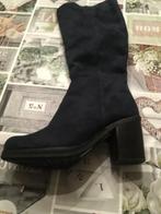 Nieuwe lange laarzen in donkerblauwe daim Maat: 37, Kleding | Dames, Schoenen, Hoge laarzen, Blauw, Nieuw, Ophalen of Verzenden
