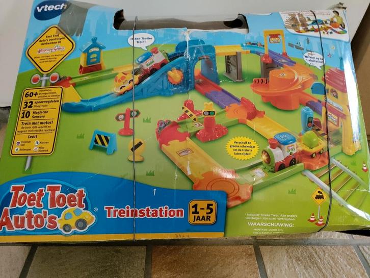 Toet toet auto's: Treinstation, Kinderen en Baby's, Speelgoed | Overig, Zo goed als nieuw, Ophalen