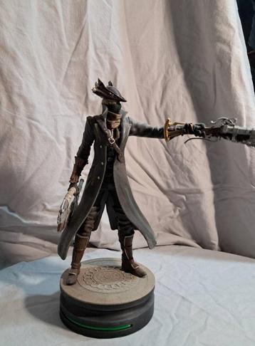 figurine bloodborn beschikbaar voor biedingen