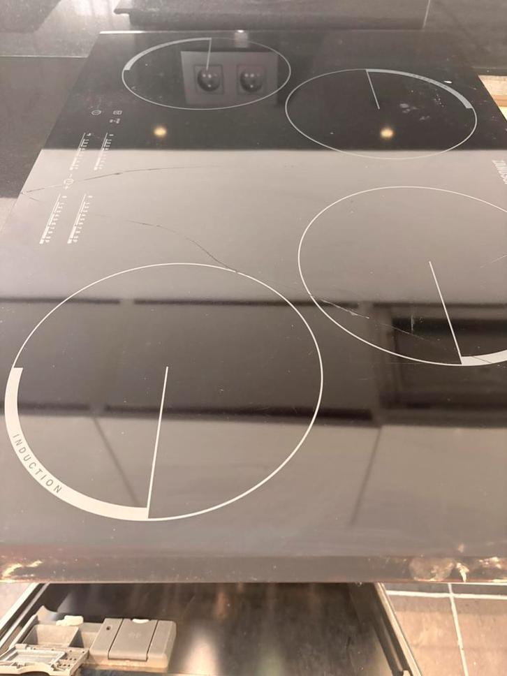 Inductiekookplaat zanussi nisbreedte 75cm breedte 80cm, Elektronische apparatuur, Kookplaten, Zo goed als nieuw, Ophalen
