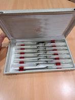 Antieke tafelmessen met parelmoer heften en stalen lemmeten, Antiek en Kunst, Ophalen