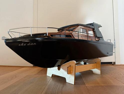 St. Tropez RC, Hobby en Vrije tijd, Modelbouw | Boten en Schepen, Zo goed als nieuw, Ophalen