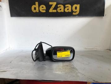 Buitenspiegel rechts van een Volvo V50 beschikbaar voor biedingen