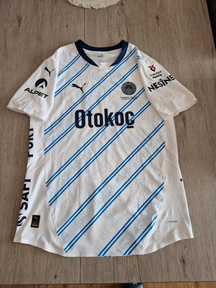 Maillot Fenerbahce porté et signé par Yusuf Akcicek, Collections, Articles de Sport & Football, Comme neuf, Maillot, Enlèvement