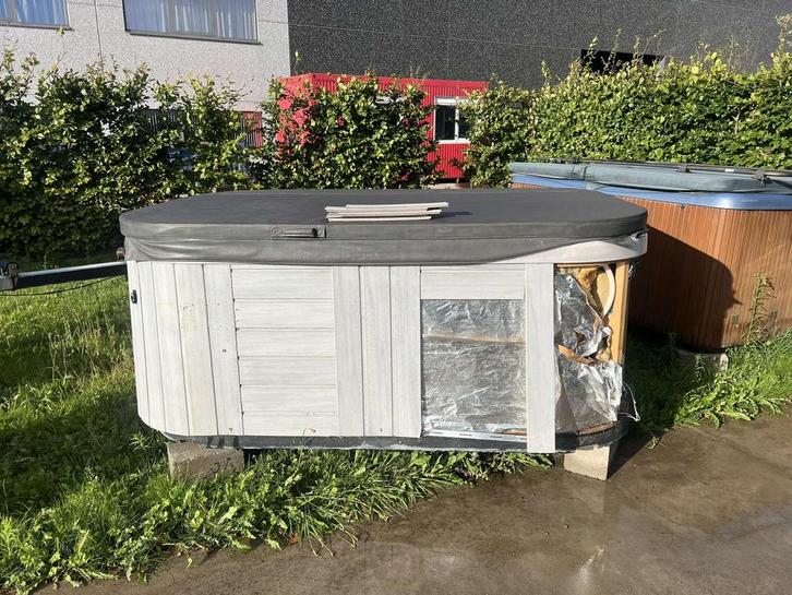 Jacuzzi marquis, Tuin en Terras, Bubbelbaden en Hottubs, Gebruikt, Vast, Afdekzeil, Ophalen