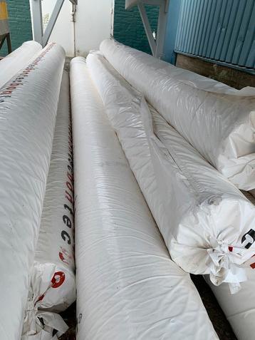 Geotextiel non woven rollen worteldoek kunstgras beschikbaar voor biedingen