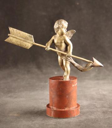 Antiek bronzen beeldje van Cupido beschikbaar voor biedingen