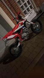 Crossbrommer, Fietsen en Brommers, Ophalen