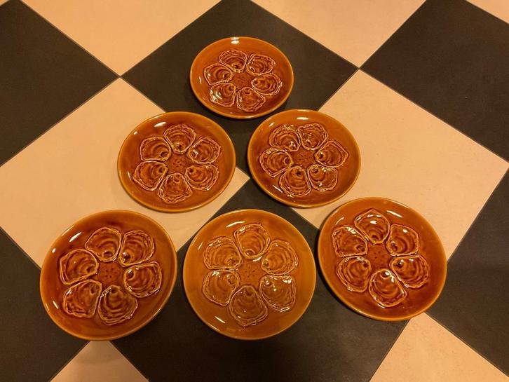 6 assiettes à huîtres vintage Faience de Saint Amand France, Antiquités & Art, Antiquités | Céramique & Poterie, Enlèvement ou Envoi