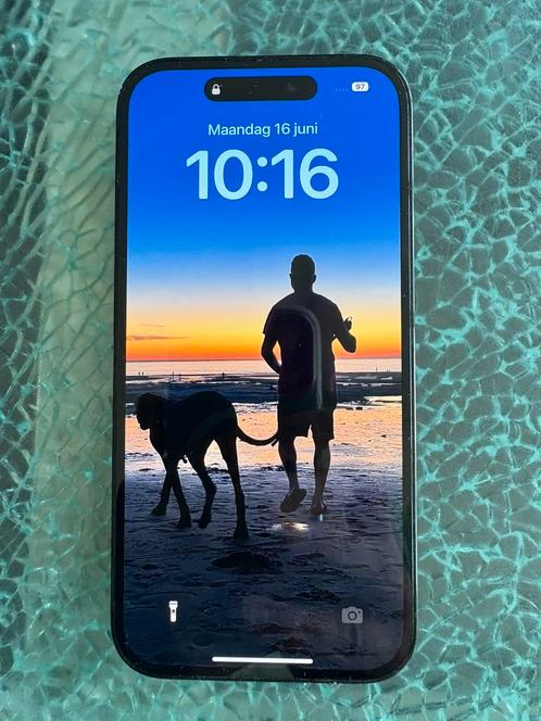 Iphone 14 Pro Space Black + 2 hoesjes + moto steun, Telecommunicatie, Mobiele telefoons | Apple iPhone, Zo goed als nieuw, 128 GB