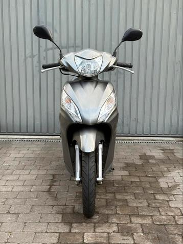 Honda Vision 50CC beschikbaar voor biedingen