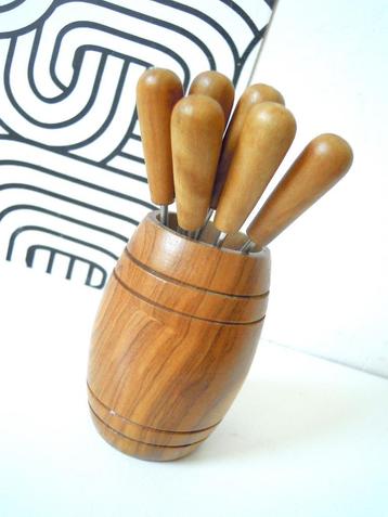 Vintage prikkers Scandi style beschikbaar voor biedingen
