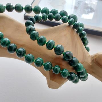 Vintage unieke malachiet kralenketting beschikbaar voor biedingen