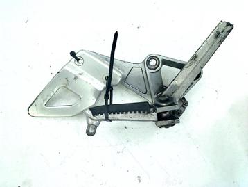 SCHETSPLAAT RECHTS VOOR Suzuki beschikbaar voor biedingen