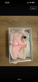 Chaussures Moncler neuves, Enfants & Bébés, Neuf, Enlèvement ou Envoi, Bottines, Fille