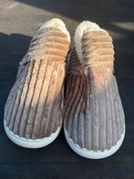 Warme pantoffels, Beige, Nieuw, Pantoffels of Sloffen, Ophalen