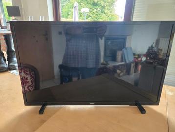 tv Philips 82 cm diagonale  beschikbaar voor biedingen